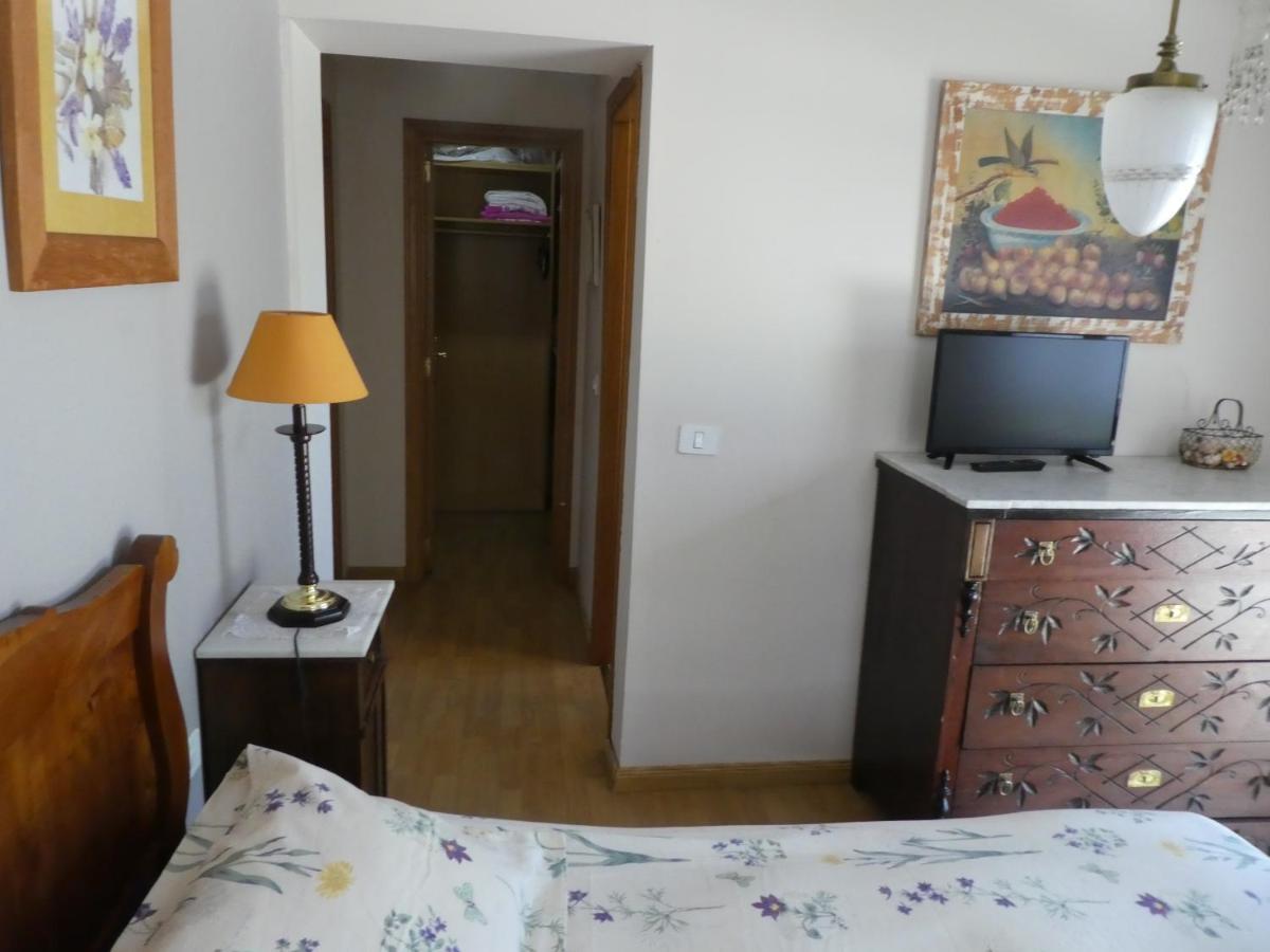 Casa Con Jardin Frente Ciudadela Villa ฮากา ภายนอก รูปภาพ